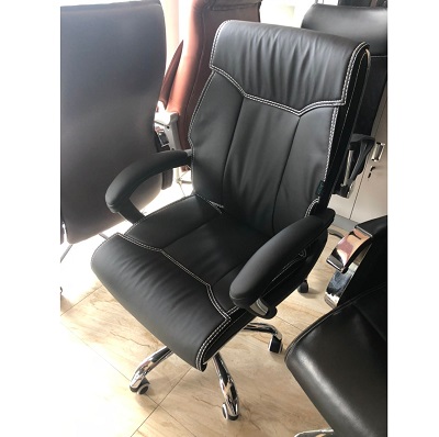 BLACK EXECUTIVE OFFICE CHAIR (JOFU)