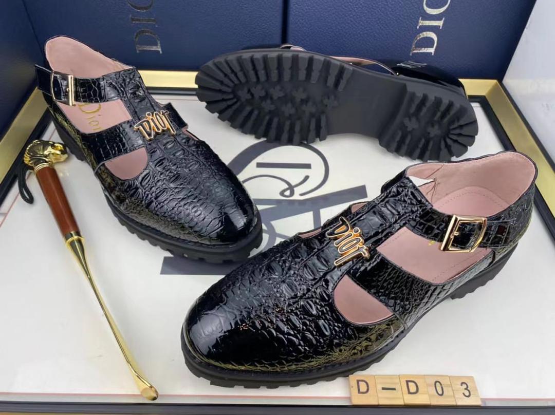 CHRISTIAN DIOR DESIGNER'S BLACK CROCODILE SKIN LEATHER SANDAL