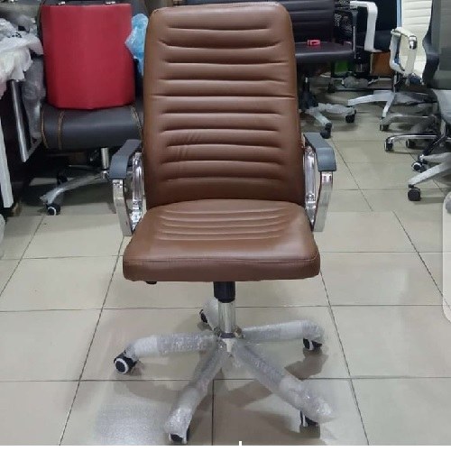 QUALITY BROWN EXECUTIVE OFFICE CHAIR  - AVAILABLE (MOBIN) - Deluxe.com.ng