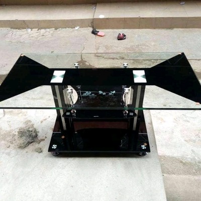 BLACK GLASS TV STAND (OFU)