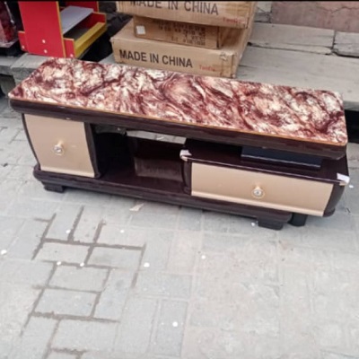 WHITE & BROWN MARBLE TOP TV STAND WITH DRAWERS (OFU)