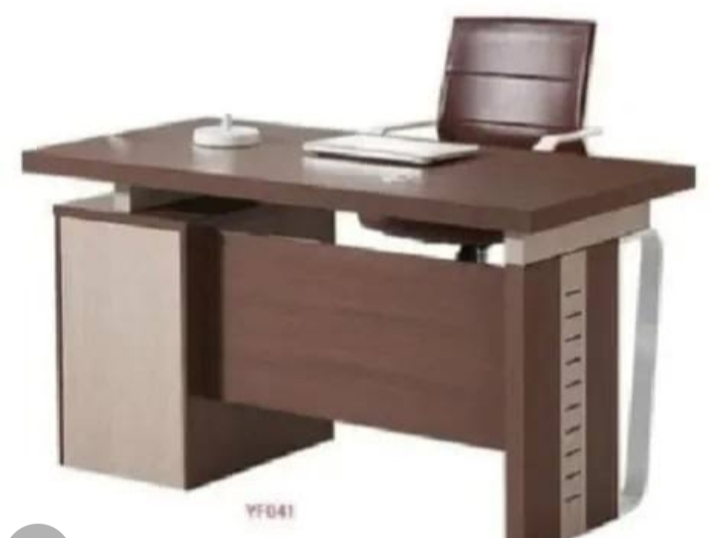 LIGHT BROWN OFFICE TABLE WITHOUT EXTENSION (FMAN)