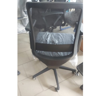 BLACK EXECUTIVE CHAIR FOR OFFICE (SEFU)