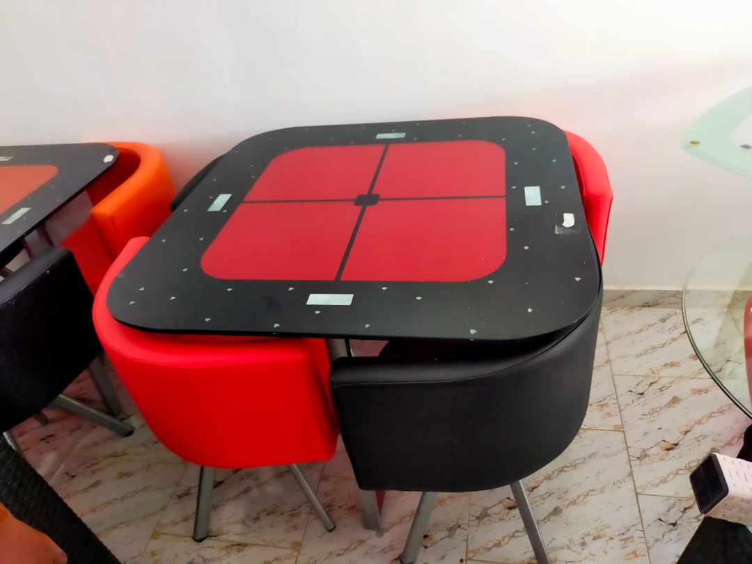 RED & BLACK DINING TABLE BY 4 CHAIRS (HIFU)