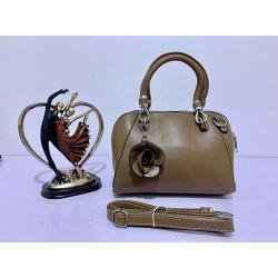 CLASSIC WOMEN'S HAND BAG - Deluxe.com.ng