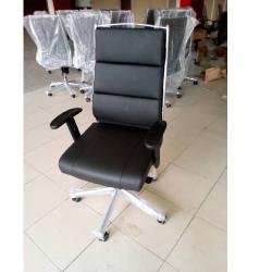 QUALITY BLACK EXECUTIVE OFFICE CHAIR  - AVAILABLE (MOBIN) -deluxe.com.ng