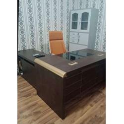 1.6M Executive Office Table - deluxe.com.ng