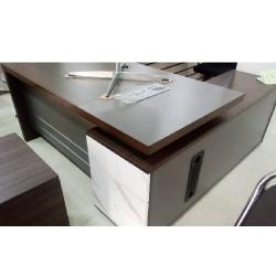 QUALITY DESIGNED 1.6 METER BROWN & WHITE OFFICE TABLE - AVAILABLE (ARIN) - deluxe.com.ng