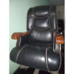 DELUXE EXECITIVE OFFICE CHAIR|LEATHER DEL 208