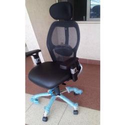 BLACK SWIVLE CHAIR WITH MESH BACK AND HEAD REST (FEPLA)