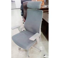 QUALITY DESIGNED GRAY EXECUTIVE OFFICE CHAIR WITH HEAD REST - AVAILABLE (ARIN) - deluxe.com.ng