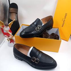 LUIS VUITTON DESIGNERS MEN'S SHOE 350 (AVAILABLE IN ALL SIZES) - Deluxe.com.ng