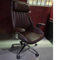 QUALITY DESIGNED COFFEE BROWN  OFFICE CHAIR  - AVAILABLE (AUFUR)- deluxe.com.ng