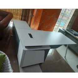 QUALITY DESIGNED WHITE OFFICE TABLE WITH EXTENSION- AVAILABLE (AUFUR) - deluxe.com.ng