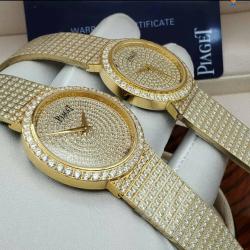 PIAGET EXQUISITE GOLDEN CHAIN WRISTWATCH WITH SHINY STONES