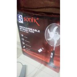 Sonik 18 Rechargeable Standing Fan - deluxe.com.ng