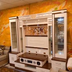 LIGHT BROWN TV STAND(1530)