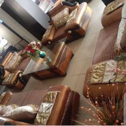 BROWN 7 SEATER SOFA & CENTER TABLE (OFU)