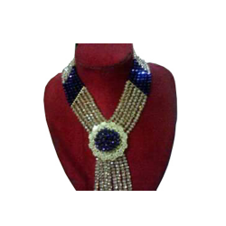 House of beauty 6layers beads + 1 quality brooch