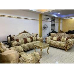 QUALITY DESIGNED ROYAL GOLD & BROWN 7 SEATERS SOFA CHAIRS ONLY _ AVAILABLE (LEWO)