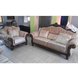 QUALITY DESIGNED ROYAL CREAM & LIGHT BROWN 7 SEATERS CHAIRS ONLY _ AVAILABLE (LEWO)- deluxe.com.ng