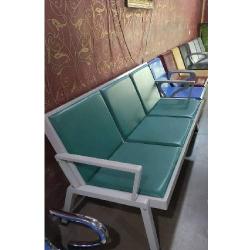 QUALITY GREEN & WHITE 3 IN 1 AIRPORT SEAT DESIGN OFFICE CHAIR - AVAILABLE (AUFUR) - deluxe.com.ng