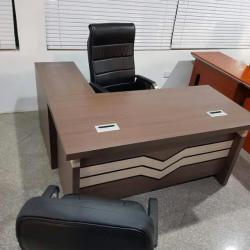 BROWN OFFICE TABLE WITH EXTENSION (HIFU)