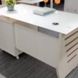 WHITE OFFICE TABLE WITH DRAWERS 1.4 METERS (AMEFU)